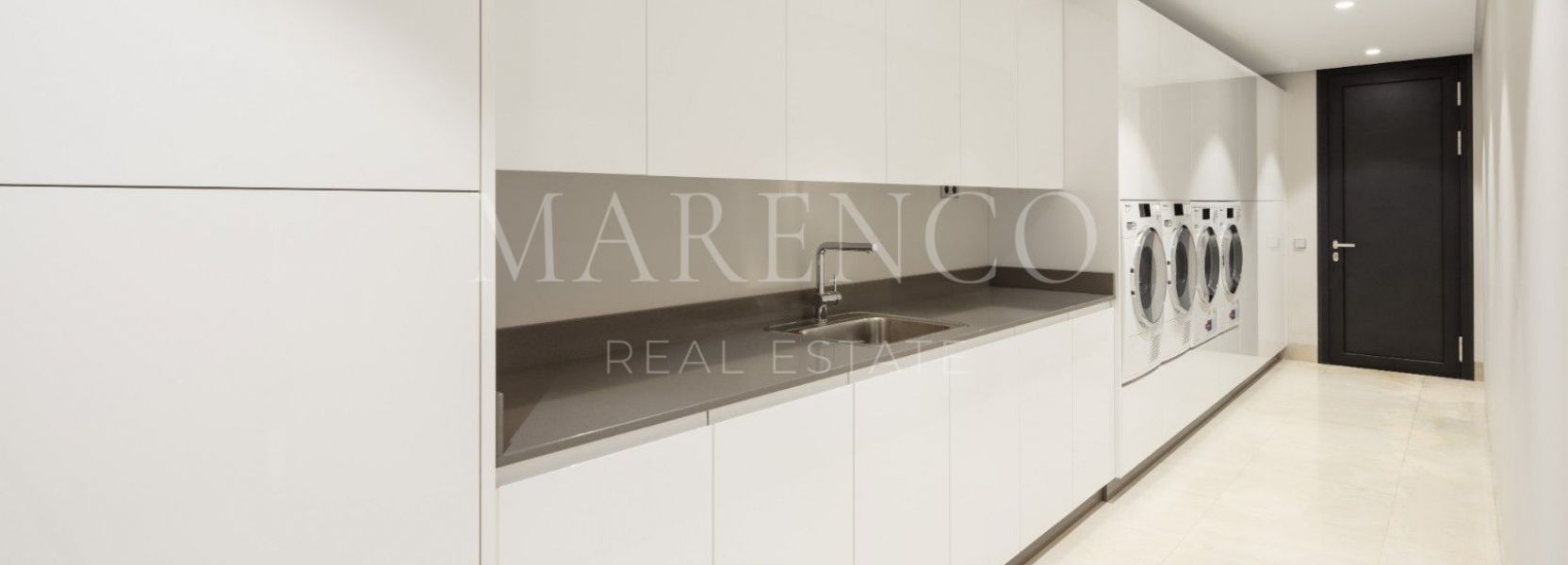 Villa  à El Paraiso, Estepona Est, Estepona