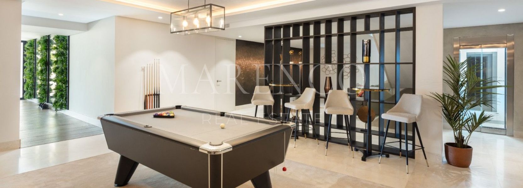 Villa  à El Paraiso, Estepona Est, Estepona