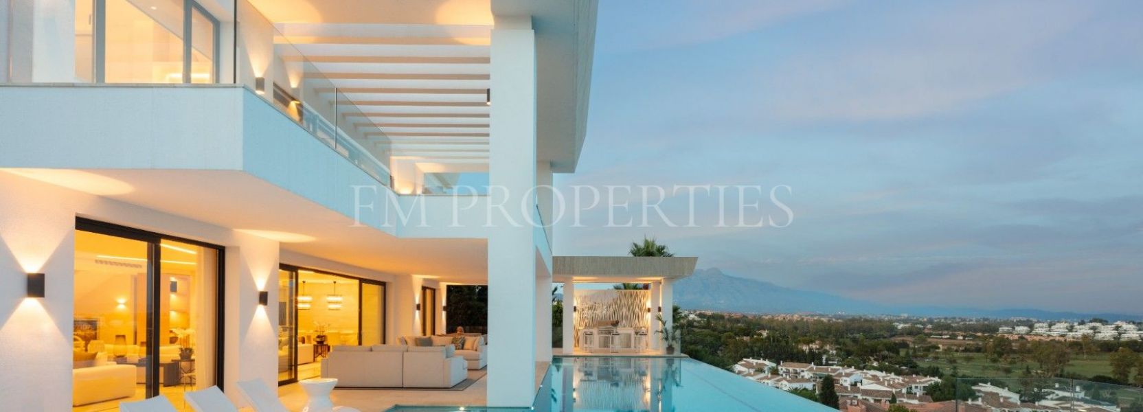 Villa  in El Paraiso, Estepona East, Estepona