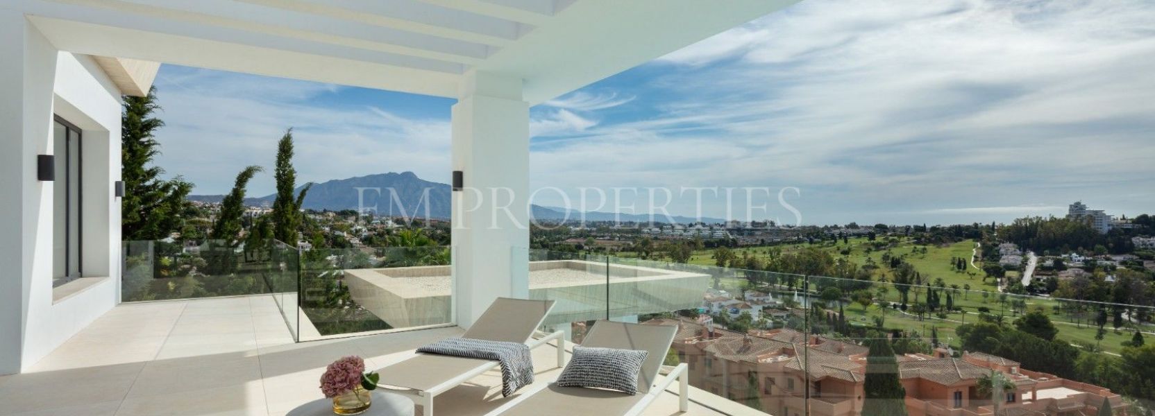 Villa  in El Paraiso, Estepona East, Estepona