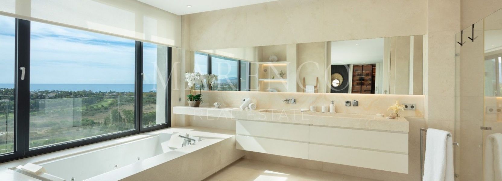 Villa  à El Paraiso, Estepona Est, Estepona