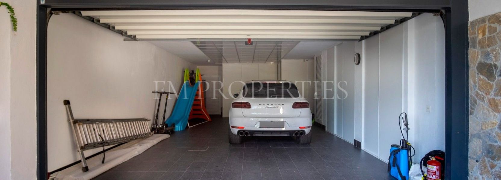 Villa  in Sierra Blanca, Marbella Golden Mile, Marbella