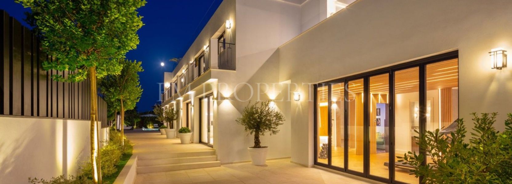 Villa  in Nueva Andalucia, Marbella
