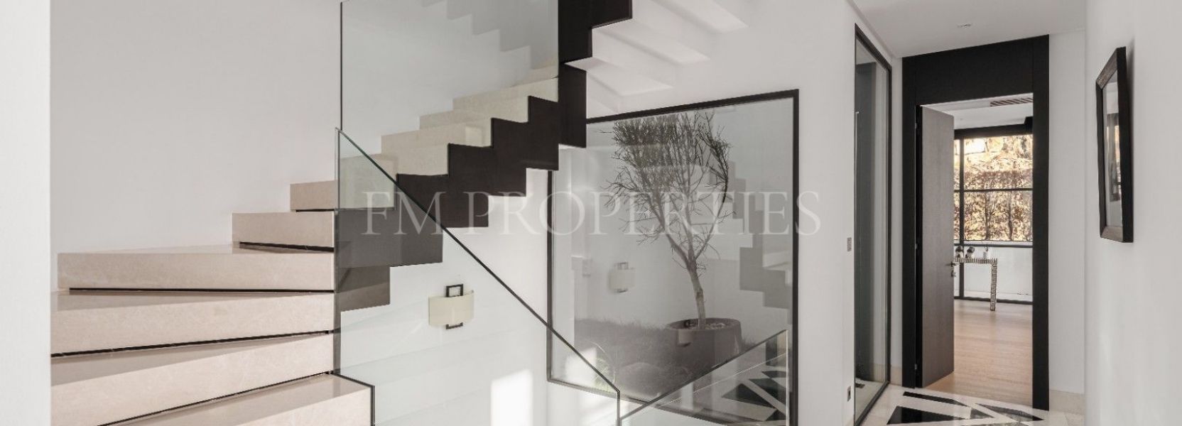 Villa  in Los Flamingos, Benahavis