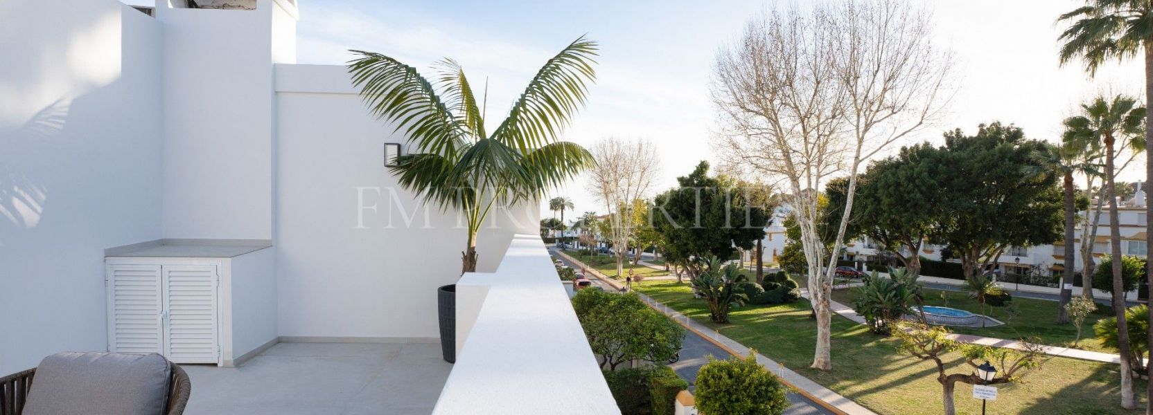 Geschakeld huis  in Marbellamar, Marbella Golden Mile, Marbella