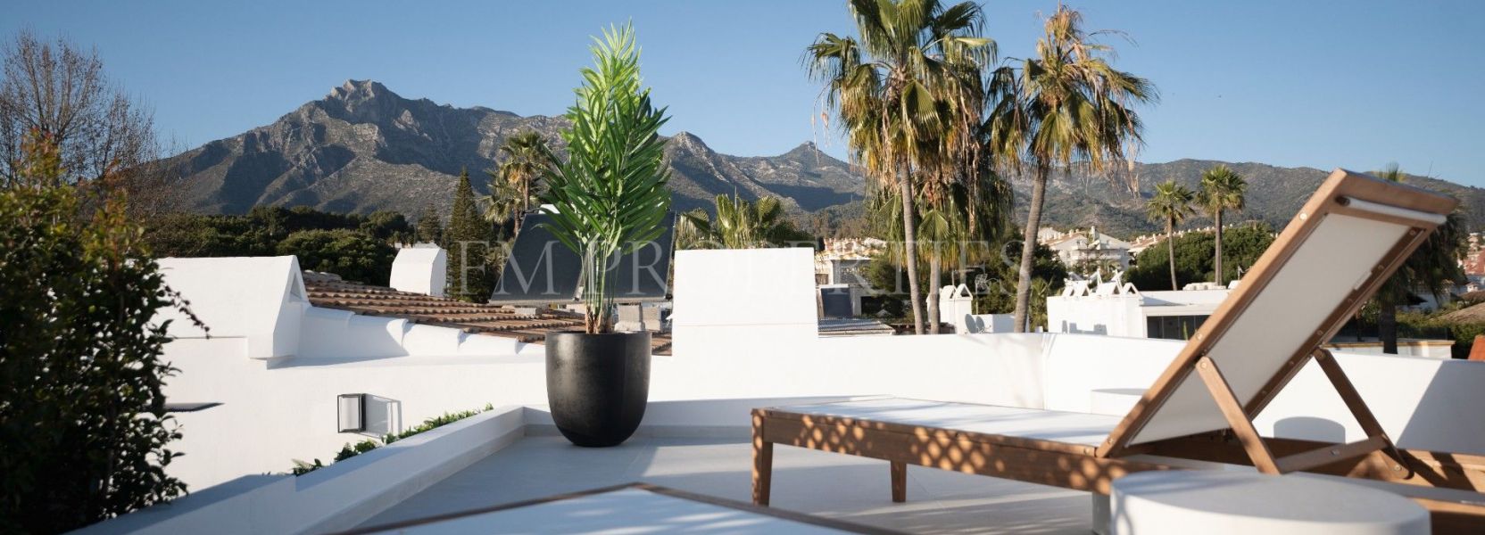Geschakeld huis  in Marbellamar, Marbella Golden Mile, Marbella