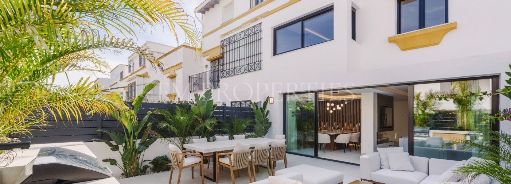 Geschakeld huis  in Marbellamar, Marbella Golden Mile, Marbella