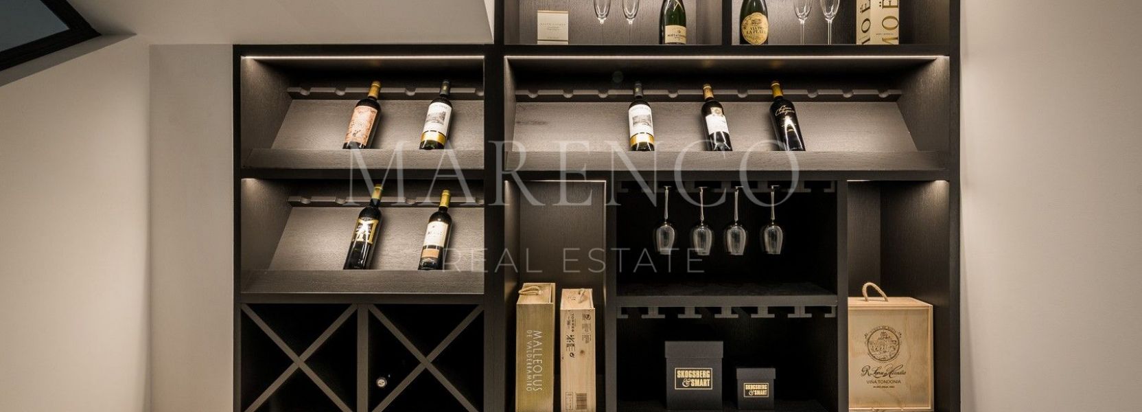 Villa  in Los Naranjos, Nueva Andalucia, Marbella