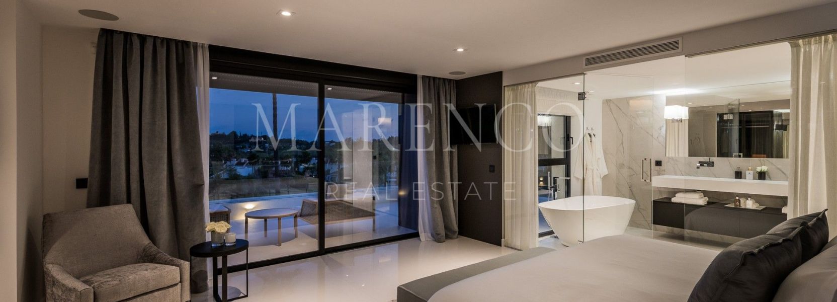 Villa  in Los Naranjos, Nueva Andalucia, Marbella