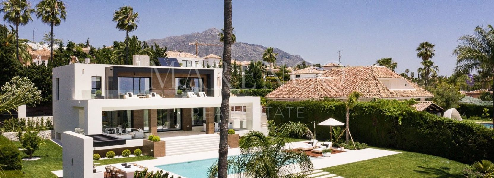 Villa  in Los Naranjos, Nueva Andalucia, Marbella