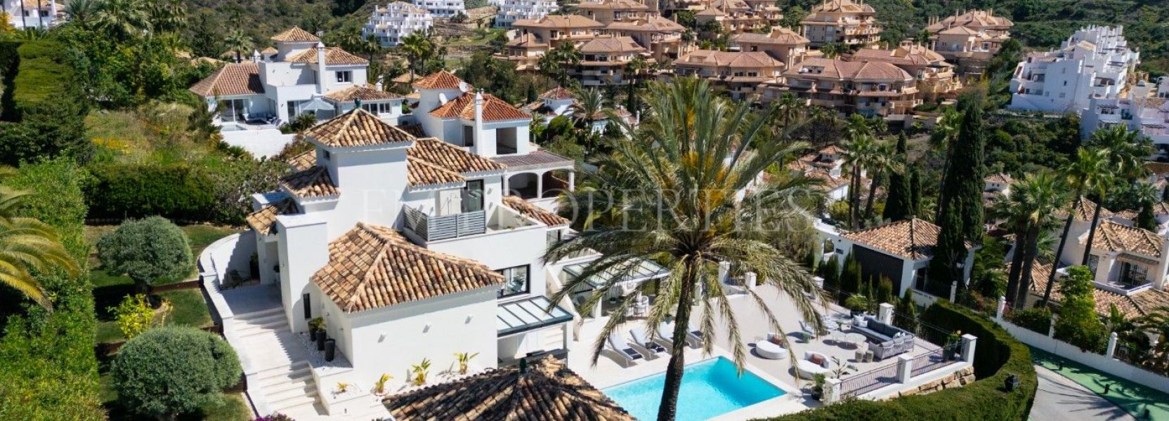 Villa  à Los Naranjos Hills, Nueva Andalucia, Marbella