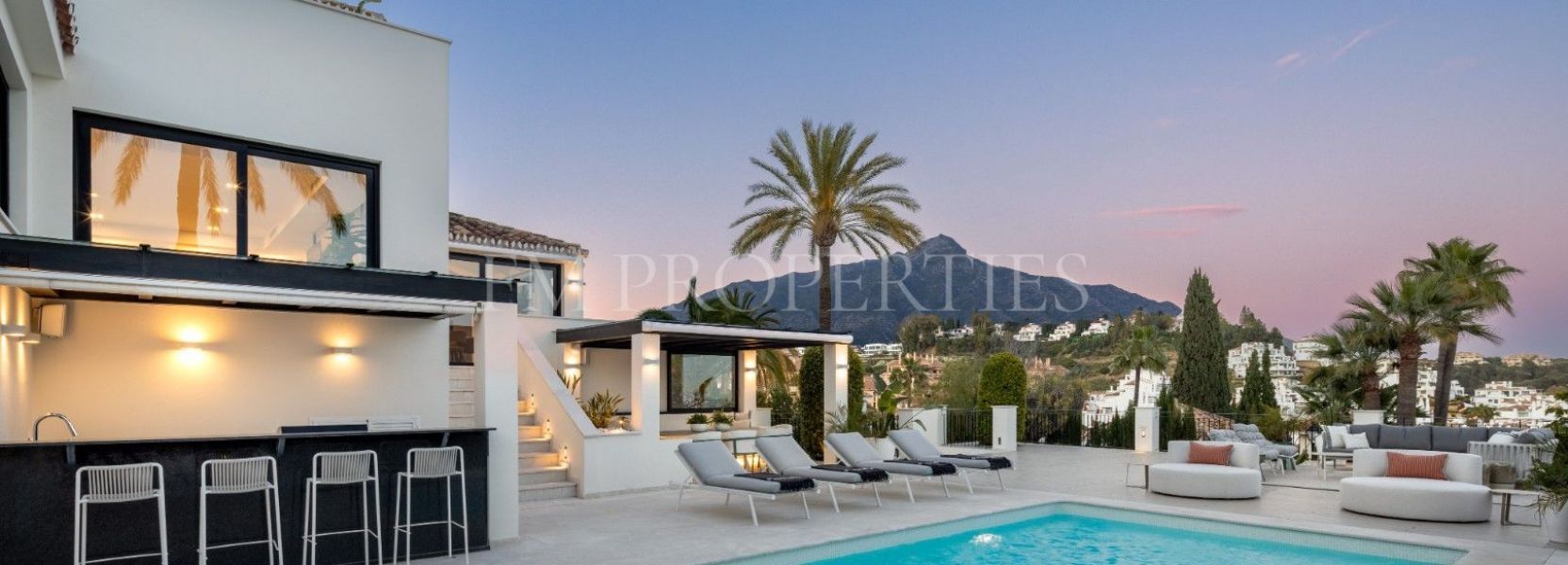 Villa  à Los Naranjos Hills, Nueva Andalucia, Marbella