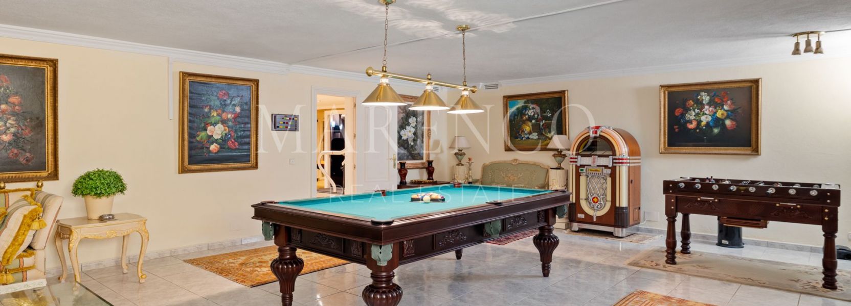 Villa  in Nueva Andalucia, Marbella