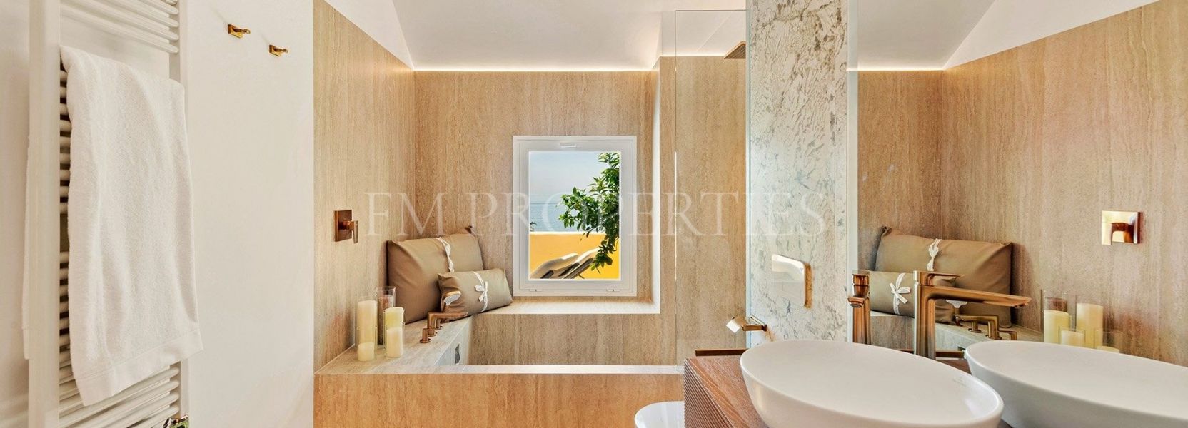 Atico Duplex  en Rio Real, Marbella Este, Marbella