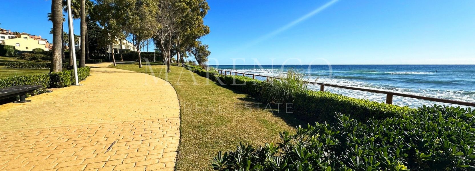 Apartamento Planta Baja  en Bahia de la Plata, Estepona Este, Estepona