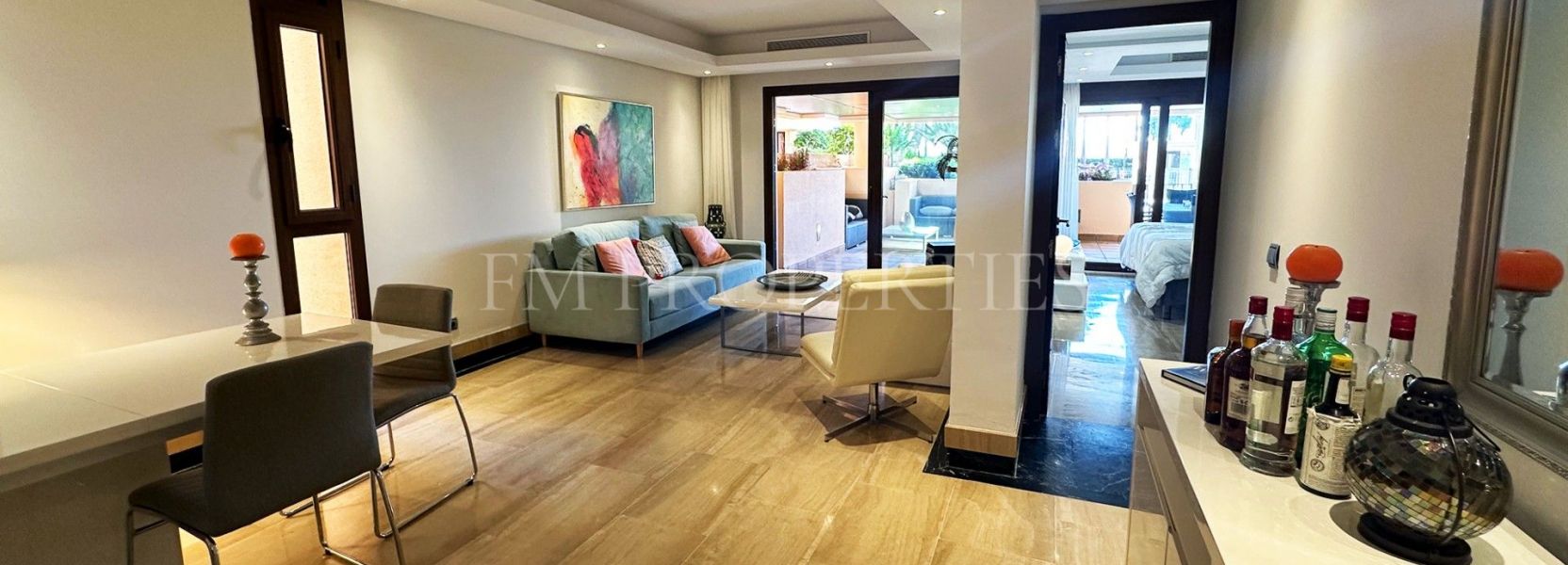 Appartement rez de chaussée  à Bahia de la Plata, Estepona Est, Estepona