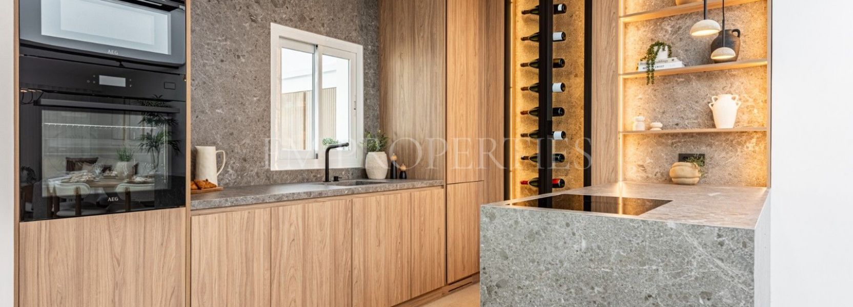 Town House  in Nueva Andalucia, Marbella