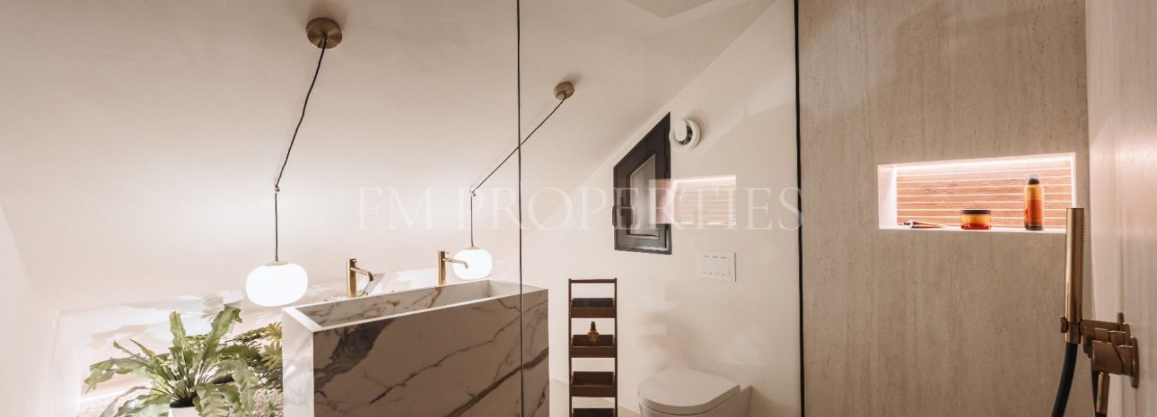 Town House  in Altos de Puente Romano, Marbella Golden Mile, Marbella