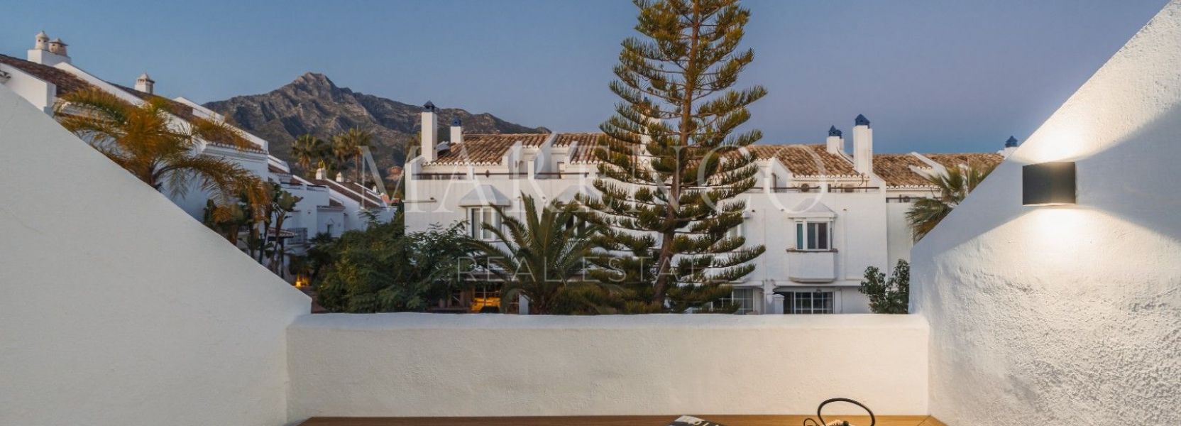 Geschakeld huis  in Altos de Puente Romano, Marbella Golden Mile, Marbella