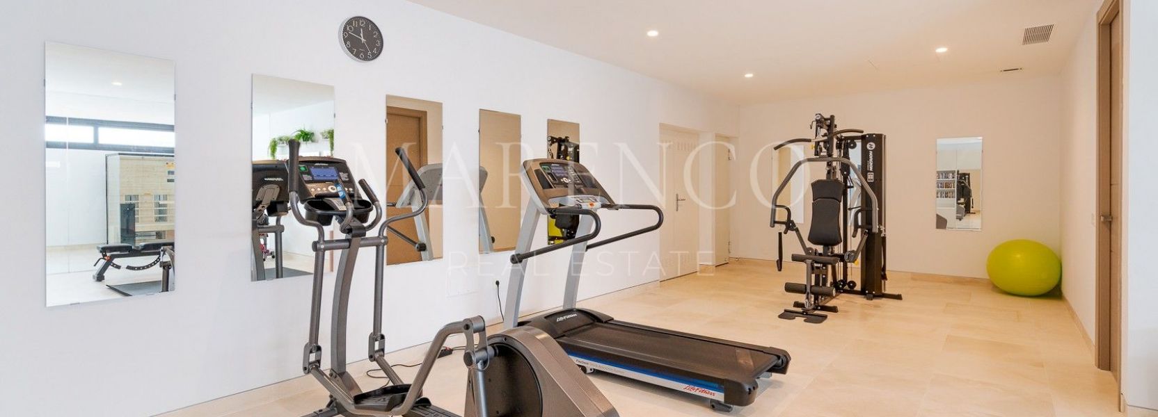 Villa  in La Alqueria, Benahavis