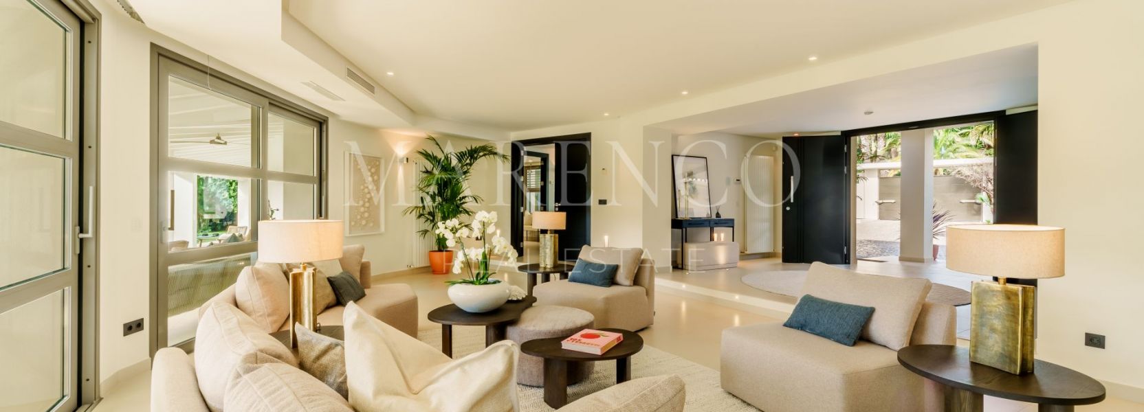 Villa  in La Cerquilla, Nueva Andalucia, Marbella