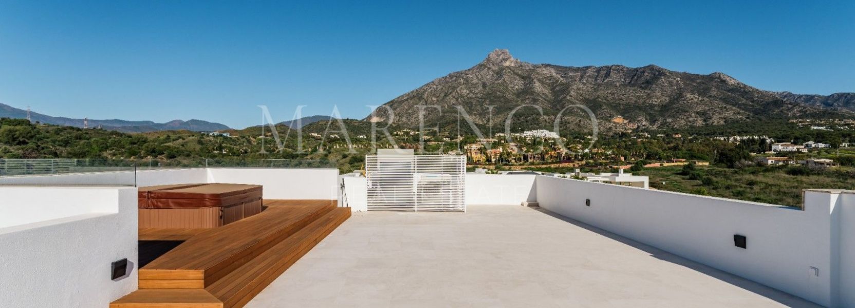 Villa  in Lomas del Virrey, Marbella Golden Mile, Marbella