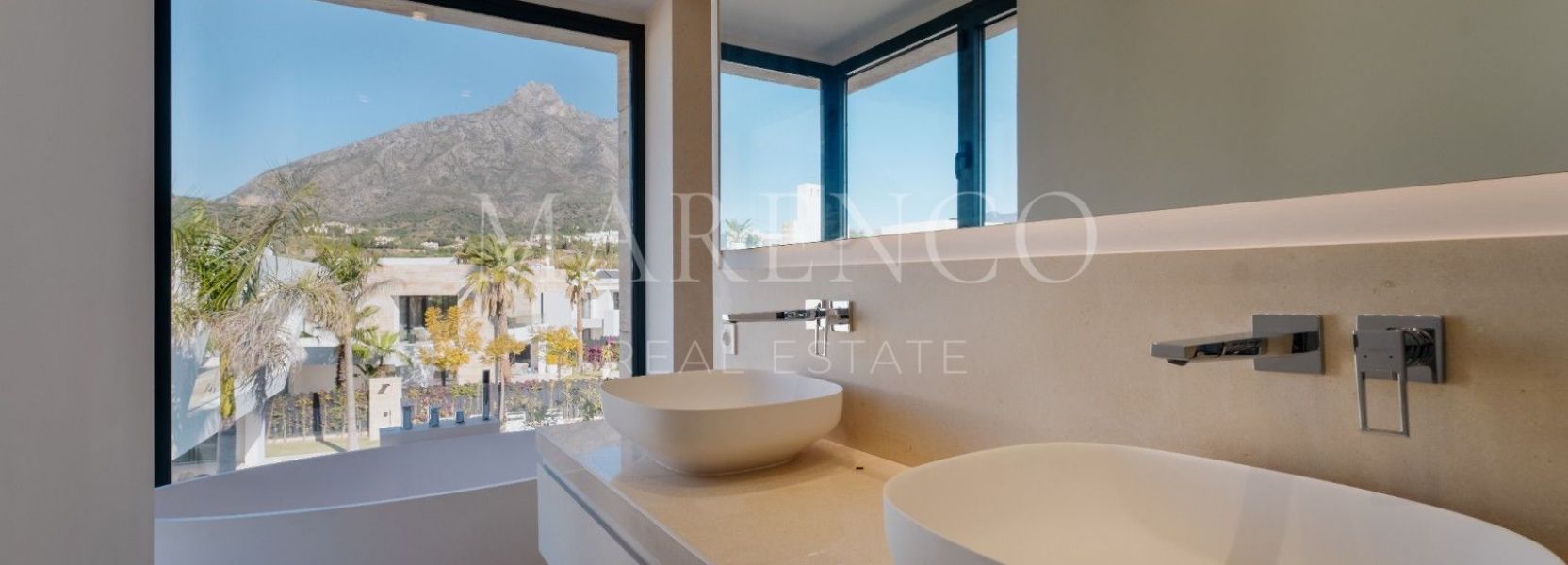 Villa  in Lomas del Virrey, Marbella Golden Mile, Marbella