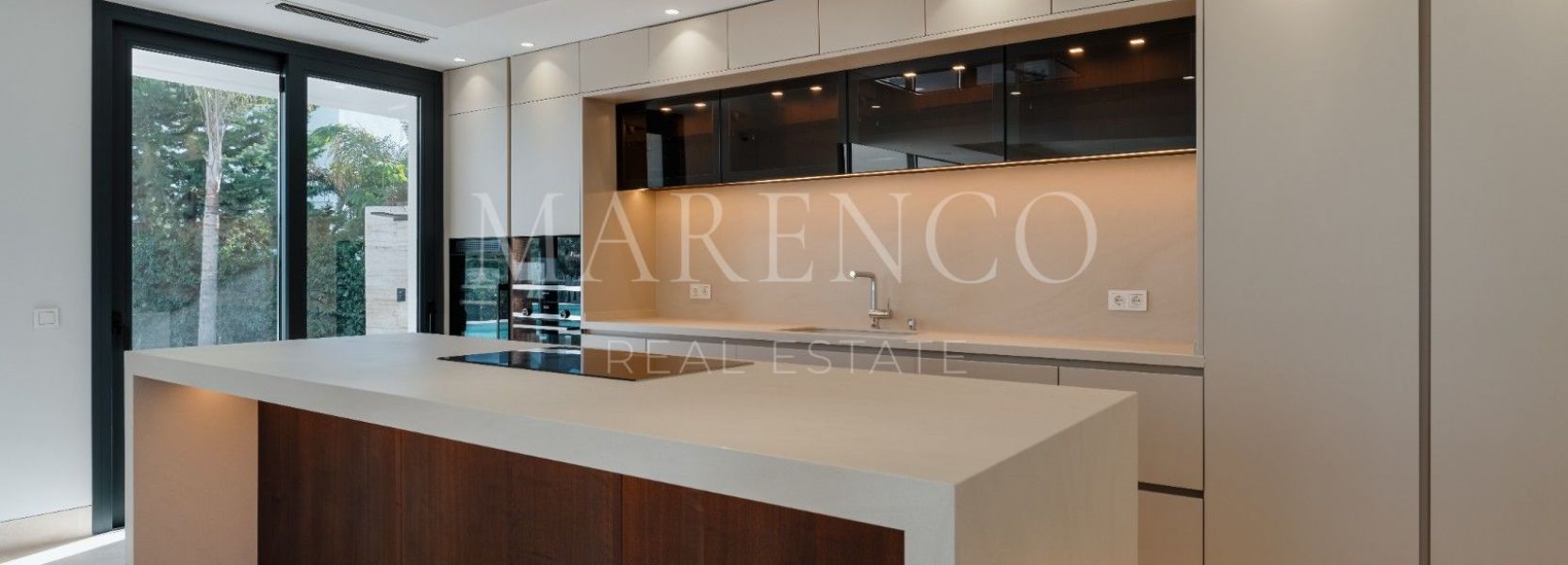 Villa  in Lomas del Virrey, Marbella Golden Mile, Marbella