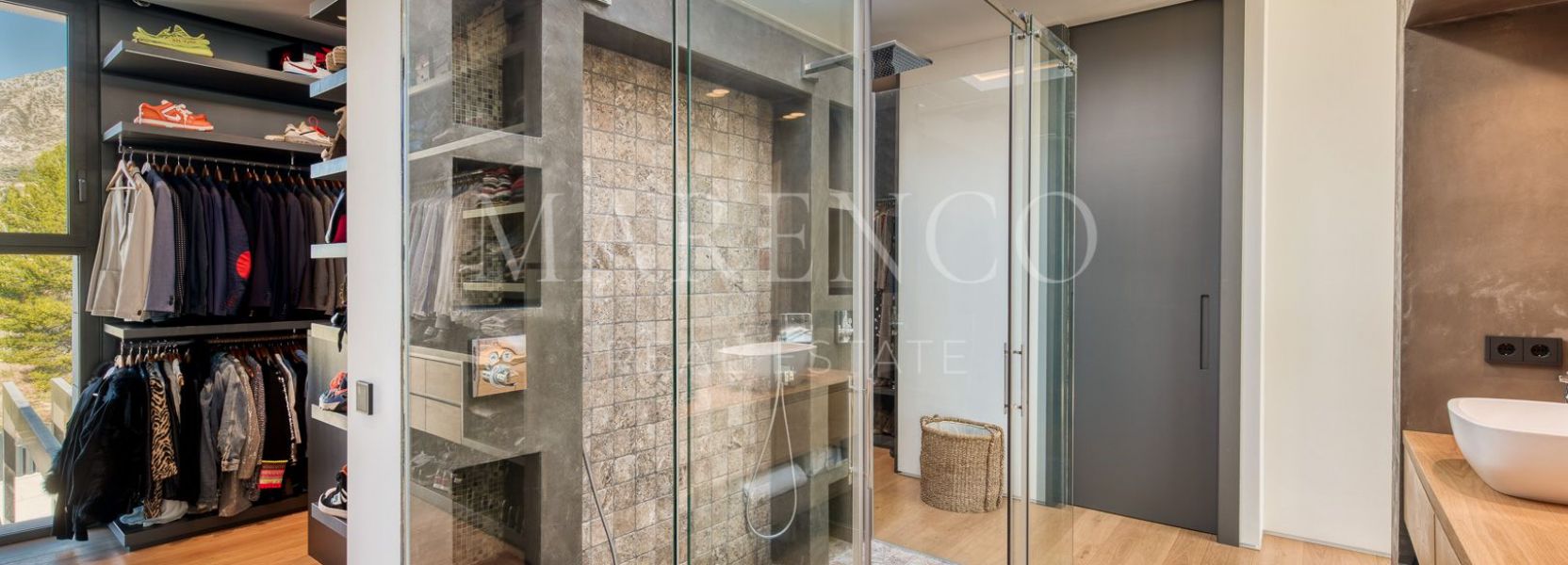 Villa  in Lomas del Virrey, Marbella Golden Mile, Marbella