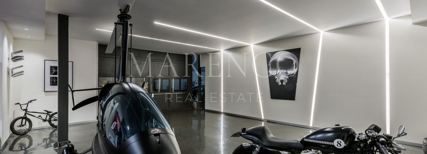 Villa  in Lomas del Virrey, Marbella Golden Mile, Marbella