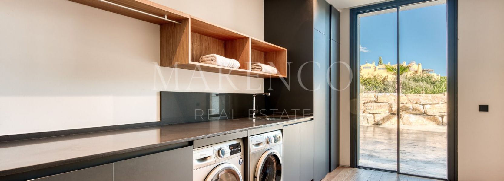 Villa  in Lomas del Virrey, Marbella Golden Mile, Marbella