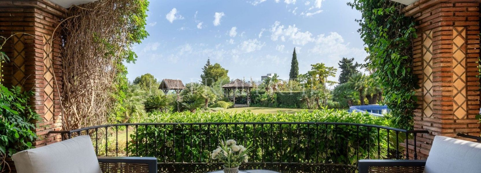 Villa  in El Paraiso, Estepona East, Estepona
