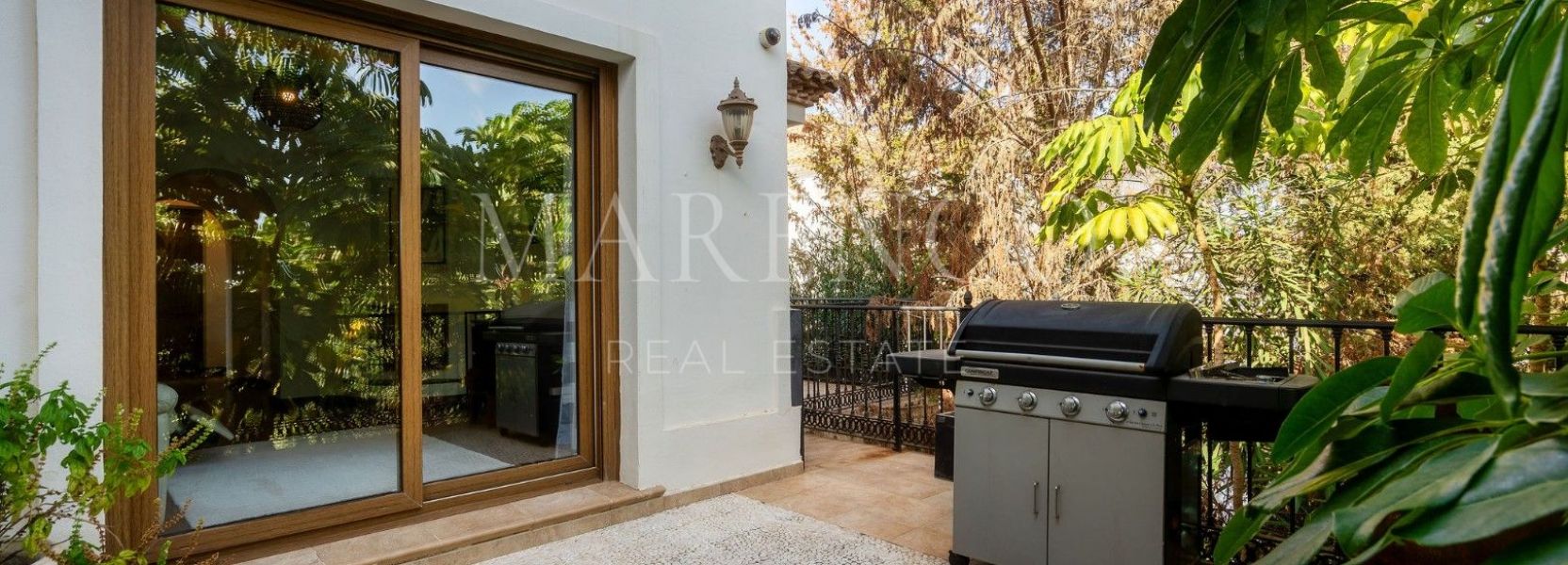 Villa  in El Paraiso, Estepona Ost, Estepona