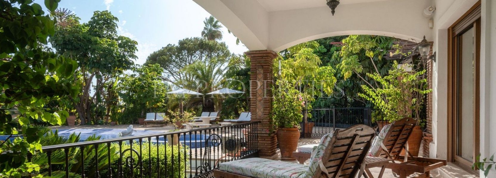 Villa  in El Paraiso, Estepona East, Estepona