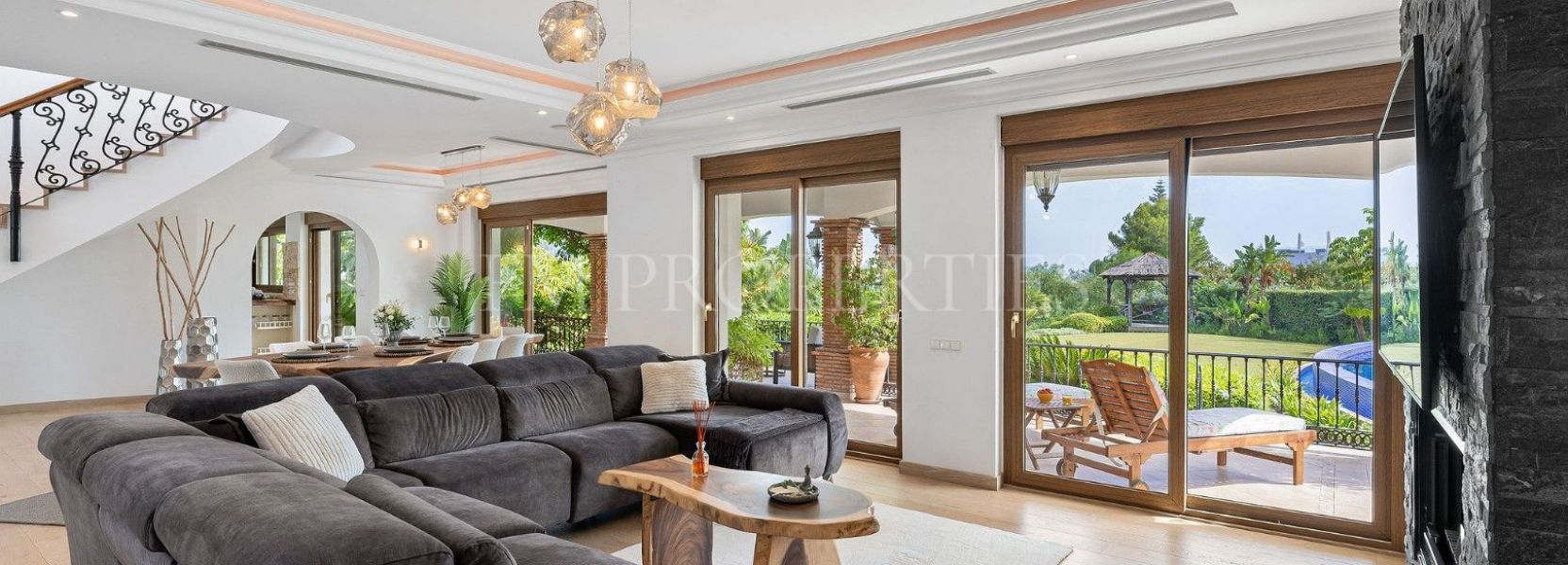 Villa  in El Paraiso, Estepona East, Estepona
