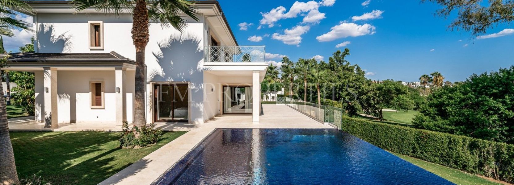 Villa  in Los Naranjos, Nueva Andalucia, Marbella