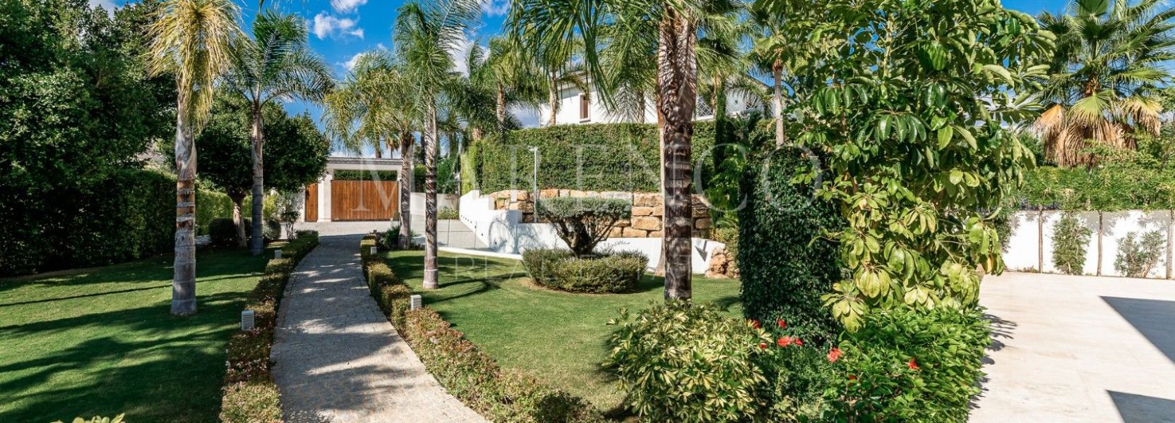 Villa in Los Naranjos, Nueva Andalucia, Marbella
