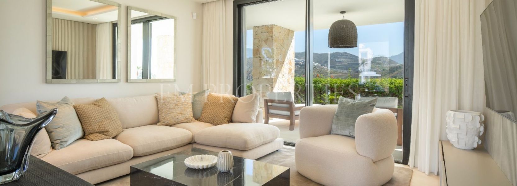 Villa  in El Herrojo, Benahavis