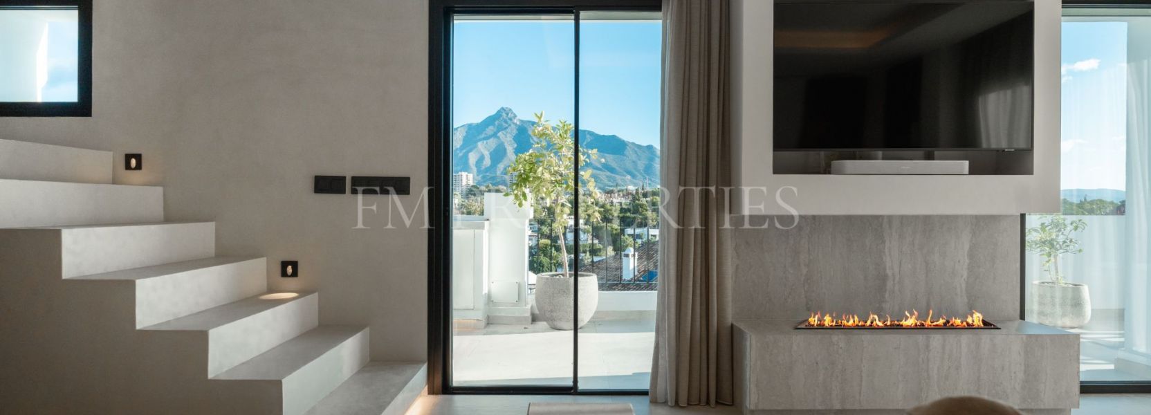Zweistöckiges Penthouse  in Nueva Andalucia, Marbella