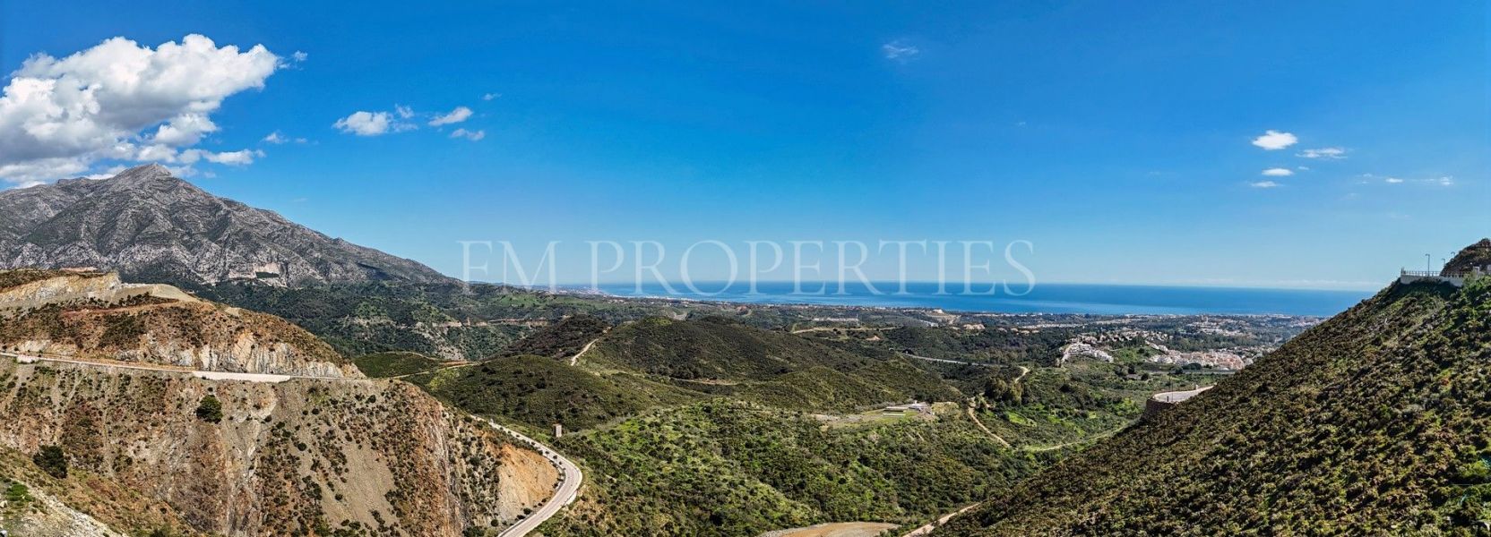 Penthouse  in Benahavis