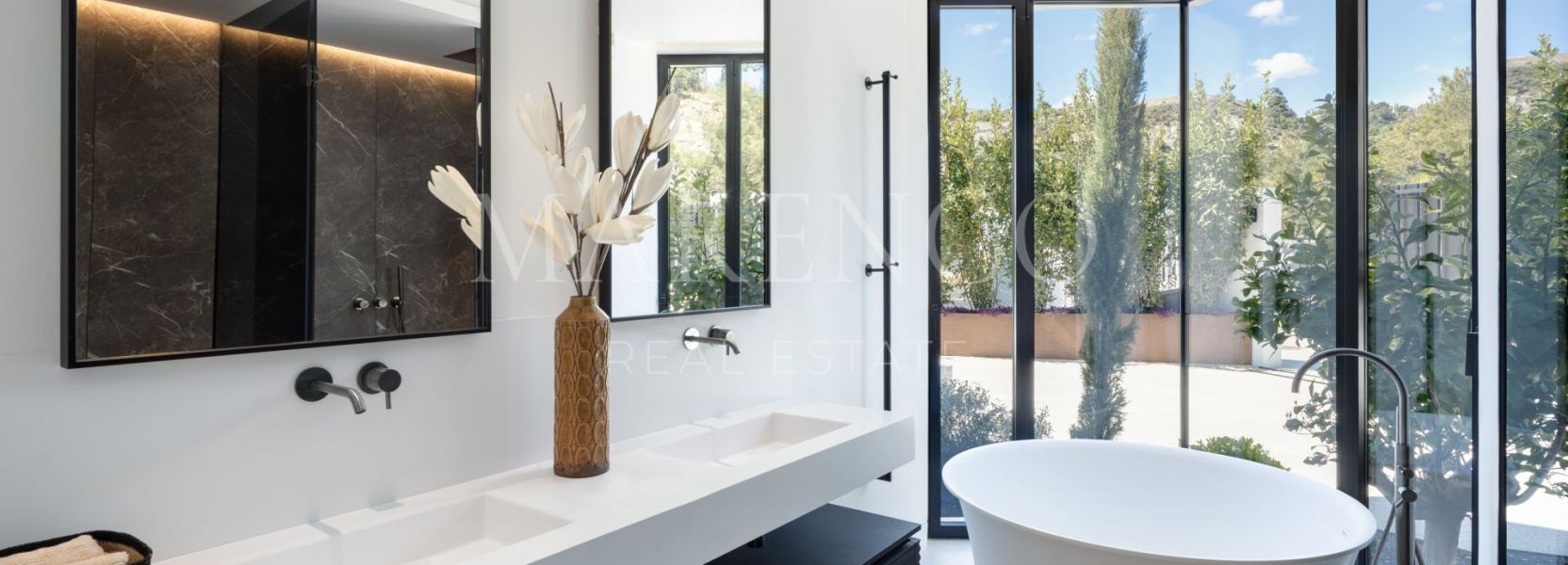 Villa  in Lomas de La Quinta, Benahavis