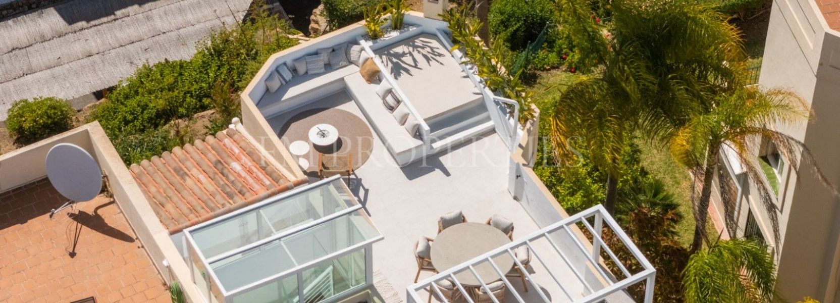 Zweistöckiges Penthouse  in La Quinta Hills, Benahavis