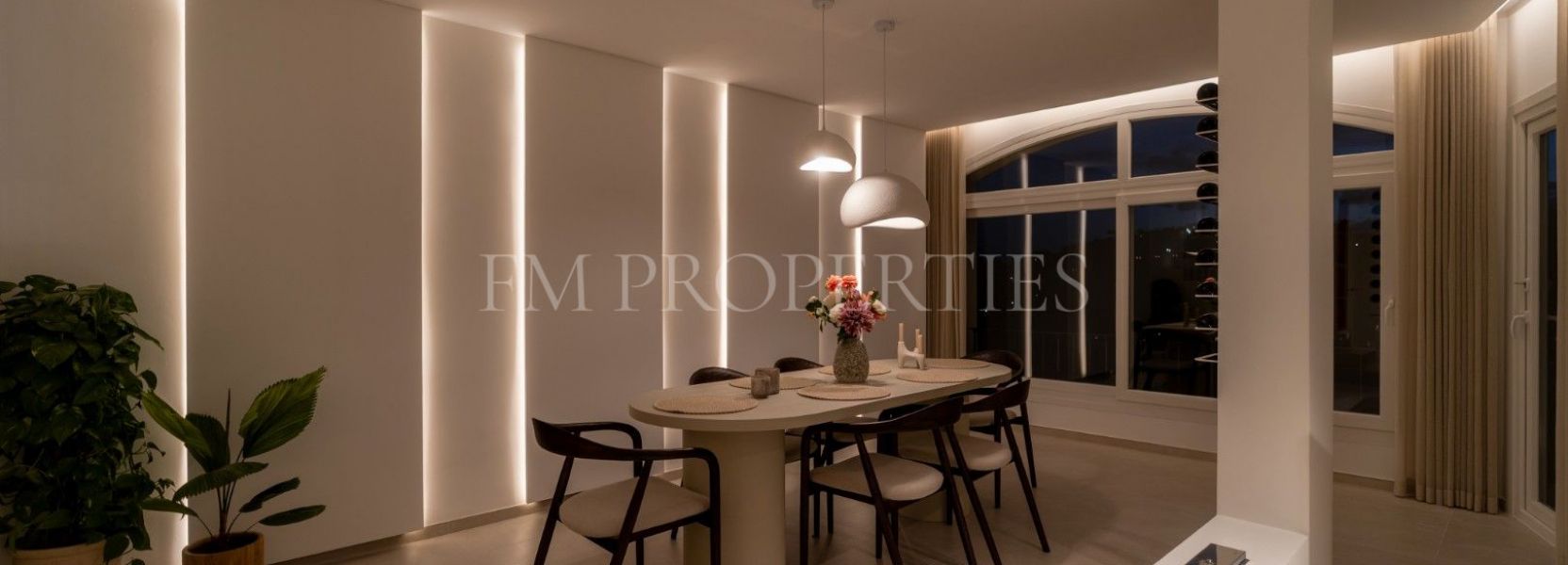 Zweistöckiges Penthouse  in La Quinta Hills, Benahavis
