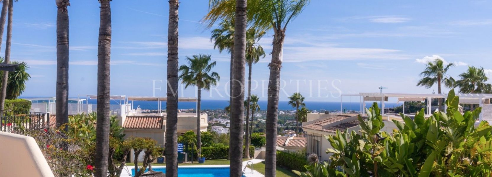 Zweistöckiges Penthouse  in La Quinta Hills, Benahavis