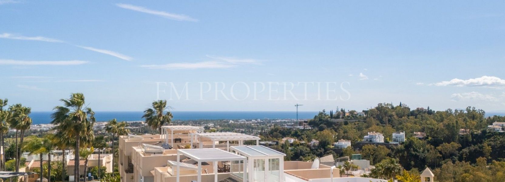 Zweistöckiges Penthouse  in La Quinta Hills, Benahavis