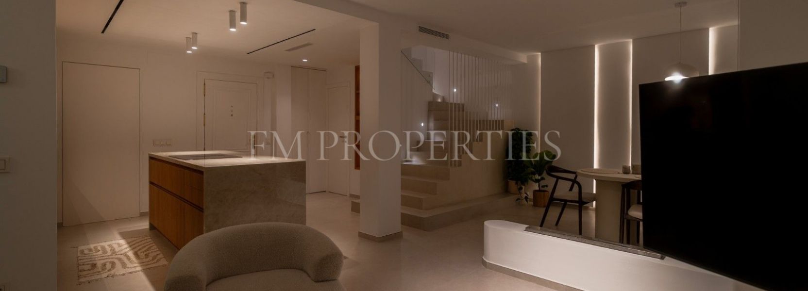 Zweistöckiges Penthouse  in La Quinta Hills, Benahavis