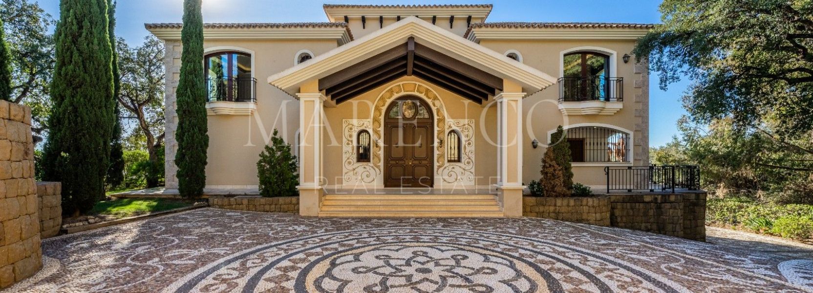 Villa  en Los Altos de los Monteros, Marbella Este, Marbella