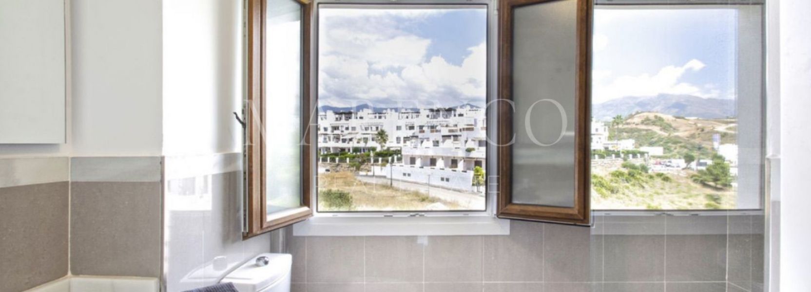 Villa en La Resina Golf, Estepona Este, Estepona