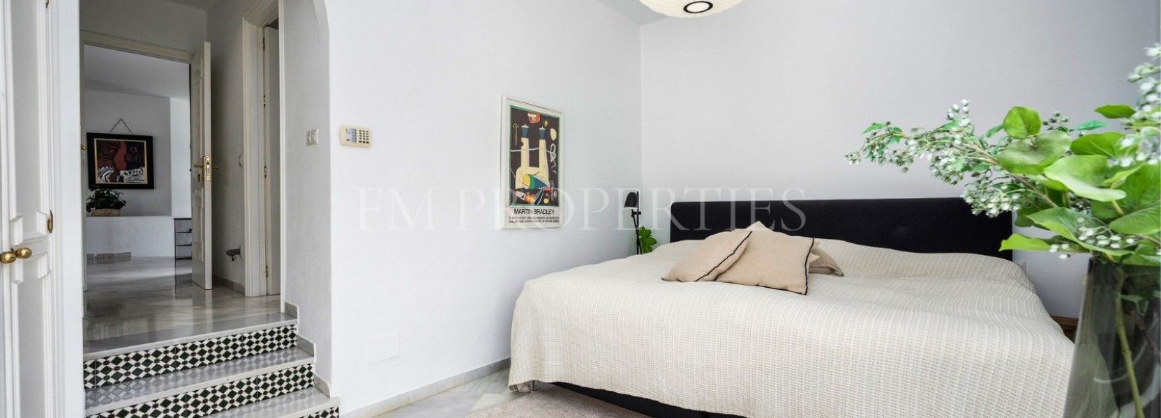 Villa  in Los Naranjos, Nueva Andalucia, Marbella