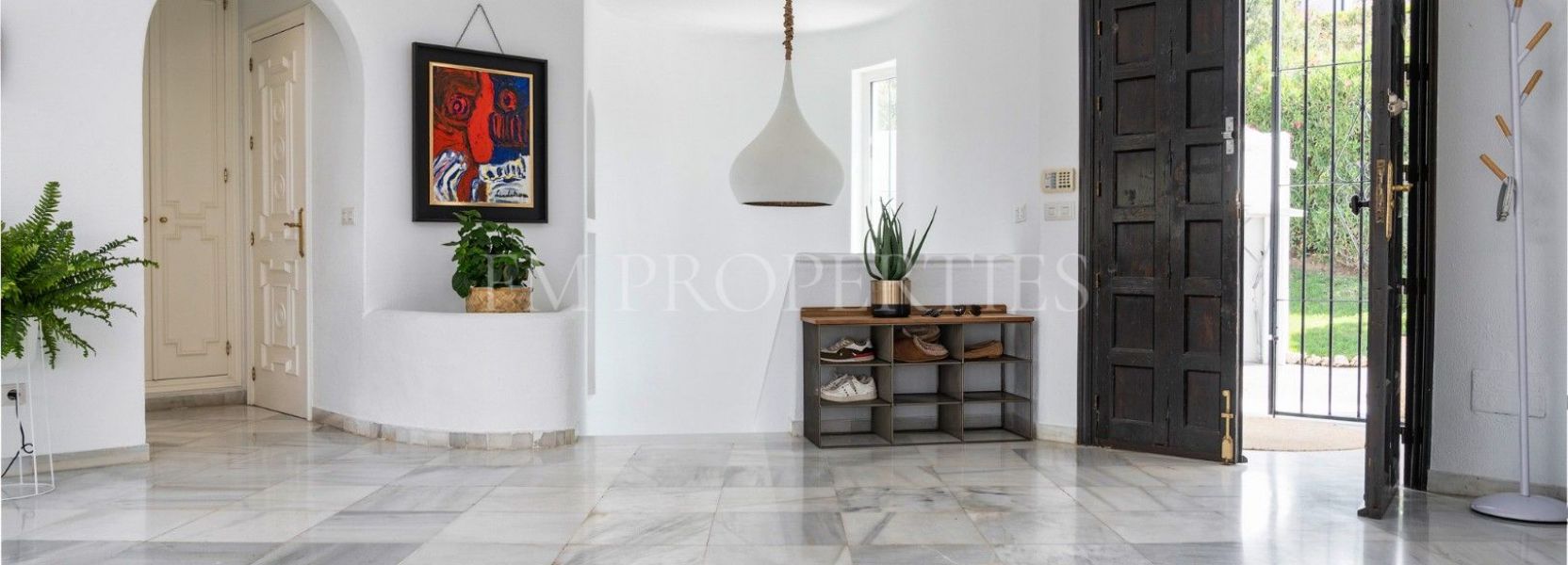 Villa  in Los Naranjos, Nueva Andalucia, Marbella